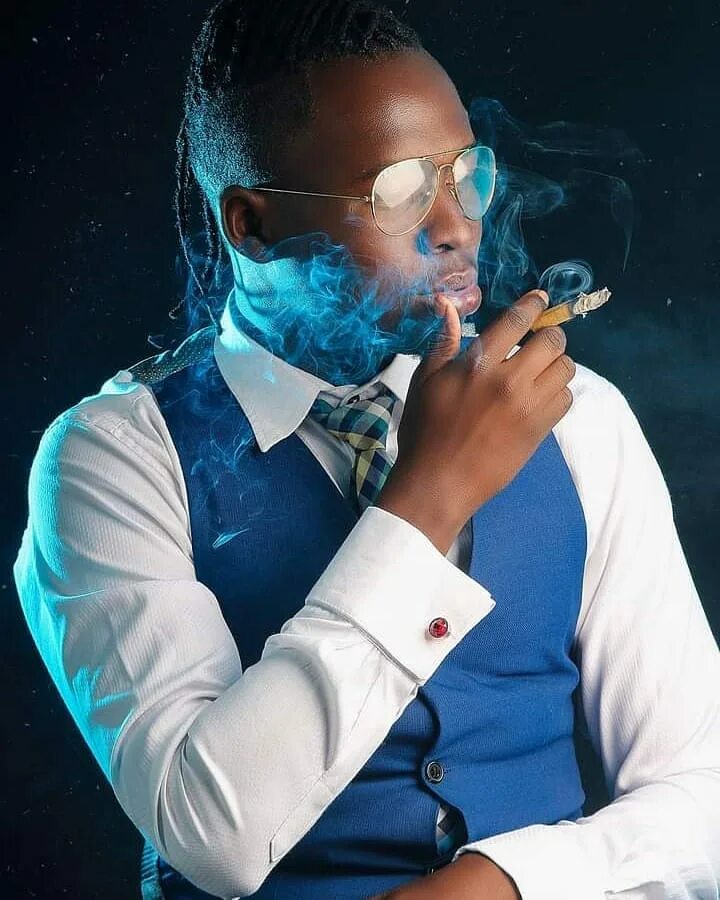 Смок в окно на мираже с т. Insta smokes. Пост с smoke instagram. Insta smokes. Insta smokes.