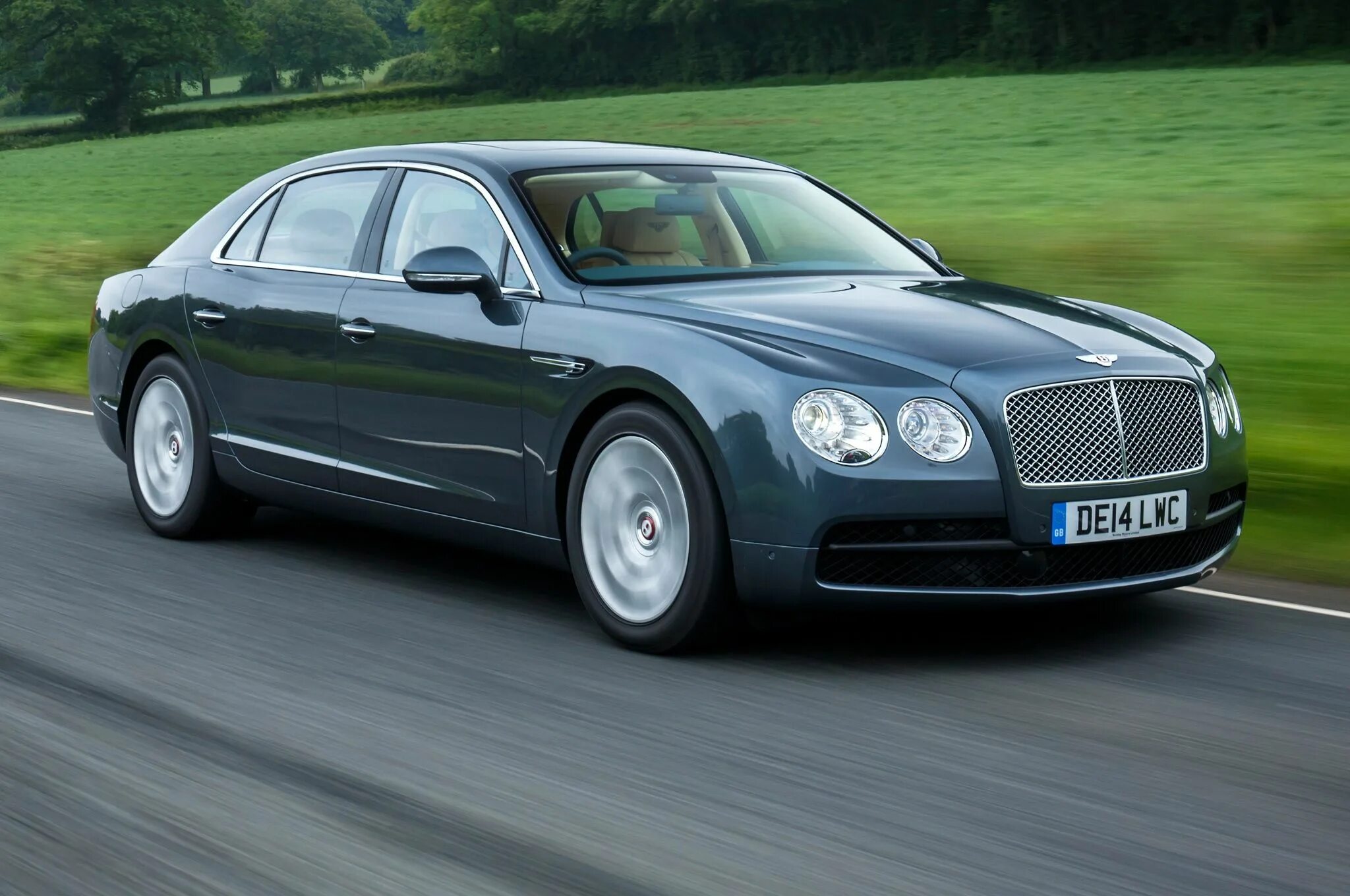 Бентли flying spur. Bentley Flying Spur 2015. Bentley Continental Flying Spur 2015. Бентли Flying Spur 2015. Bentley Flying Spur w12 2015.