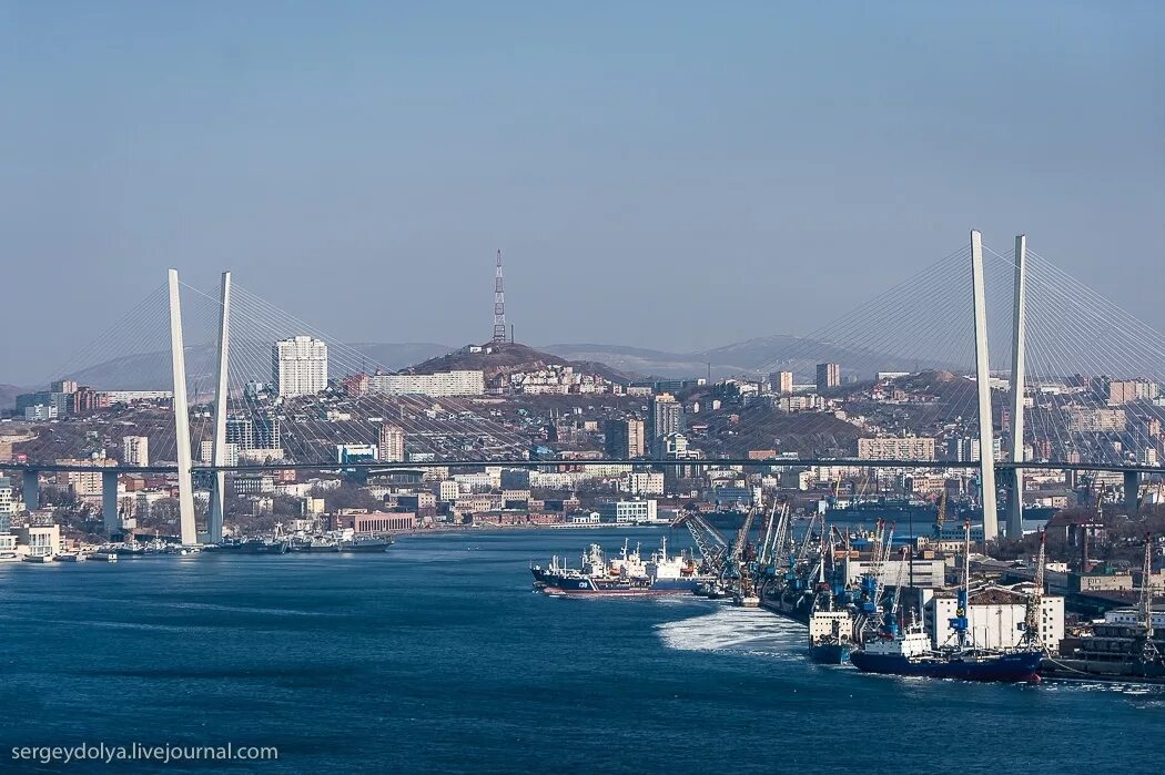 2 vladivostok. Рыбпорт Владивосток. Владивосток достопримечательности. Владивосток в июне. Владивосток фото.