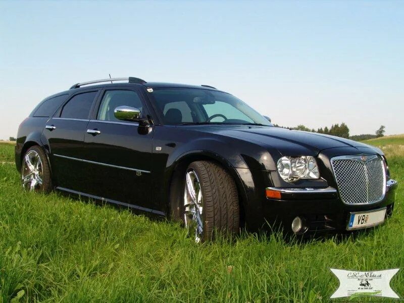 Крайслер 300с универсал. Chrysler 300c 5.7. Chrysler 300c Touring. Chrysler 300 универсал.