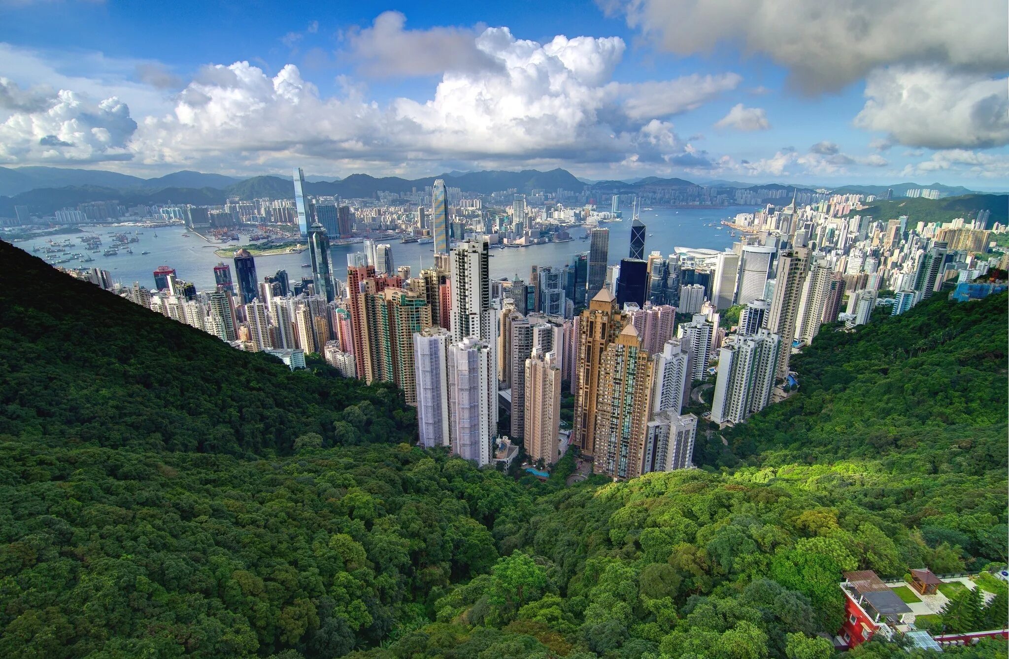 Небоскребы гонконга. Сянган Гонконг. Гонг Конг панорама. Гонг Конг небоскребы. Китайский город Гонконг Сянган.