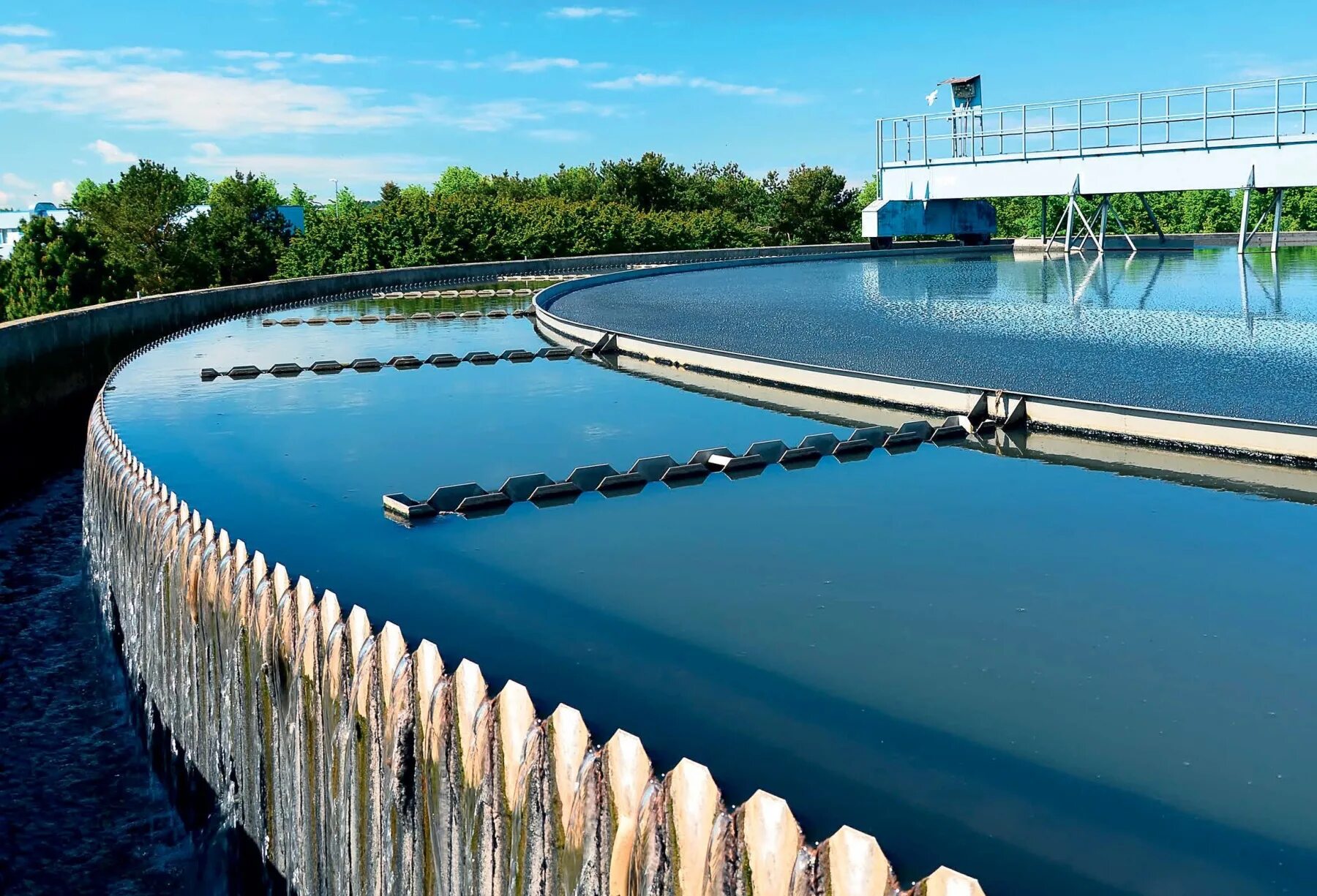 Участки водопользования. Wastewater treatment Plant. Очистительные сооружения для воды. Водные сооружения. Очистные сооружения сточных вод.