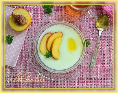 Манная каша с фруктами