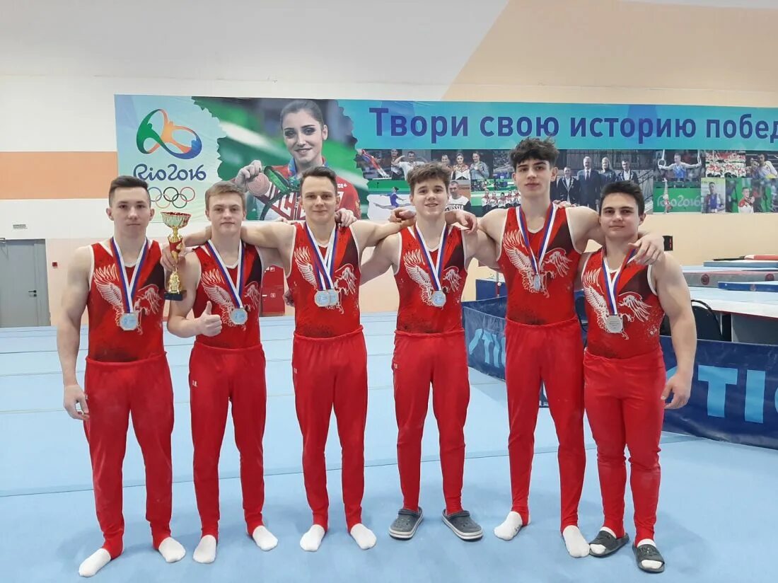 Соревнования в пензе по спортивной гимнастике 2022. Мама папа я спортивная семья в пензе. Открытие спортивных соревнований. Легкая атлетика соревнования. Российские гимнасты.