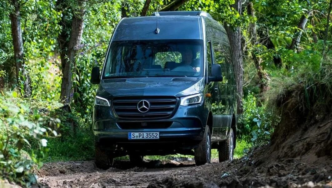 Спринтер 2023. Mercedes Benz Sprinter 2023. Mersedes Sprinet 2023. Новый Мерседес Спринтер 2023. Мерседес Спринтер 2023г.в..