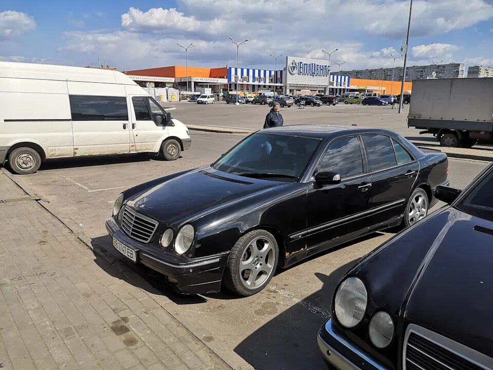Рест 210. Мерседес w210 дорест. мерс 210 рестайлинг. мерседес 210 дорест и рест. мерседес 210 рестайлинг и дорестайлинг.