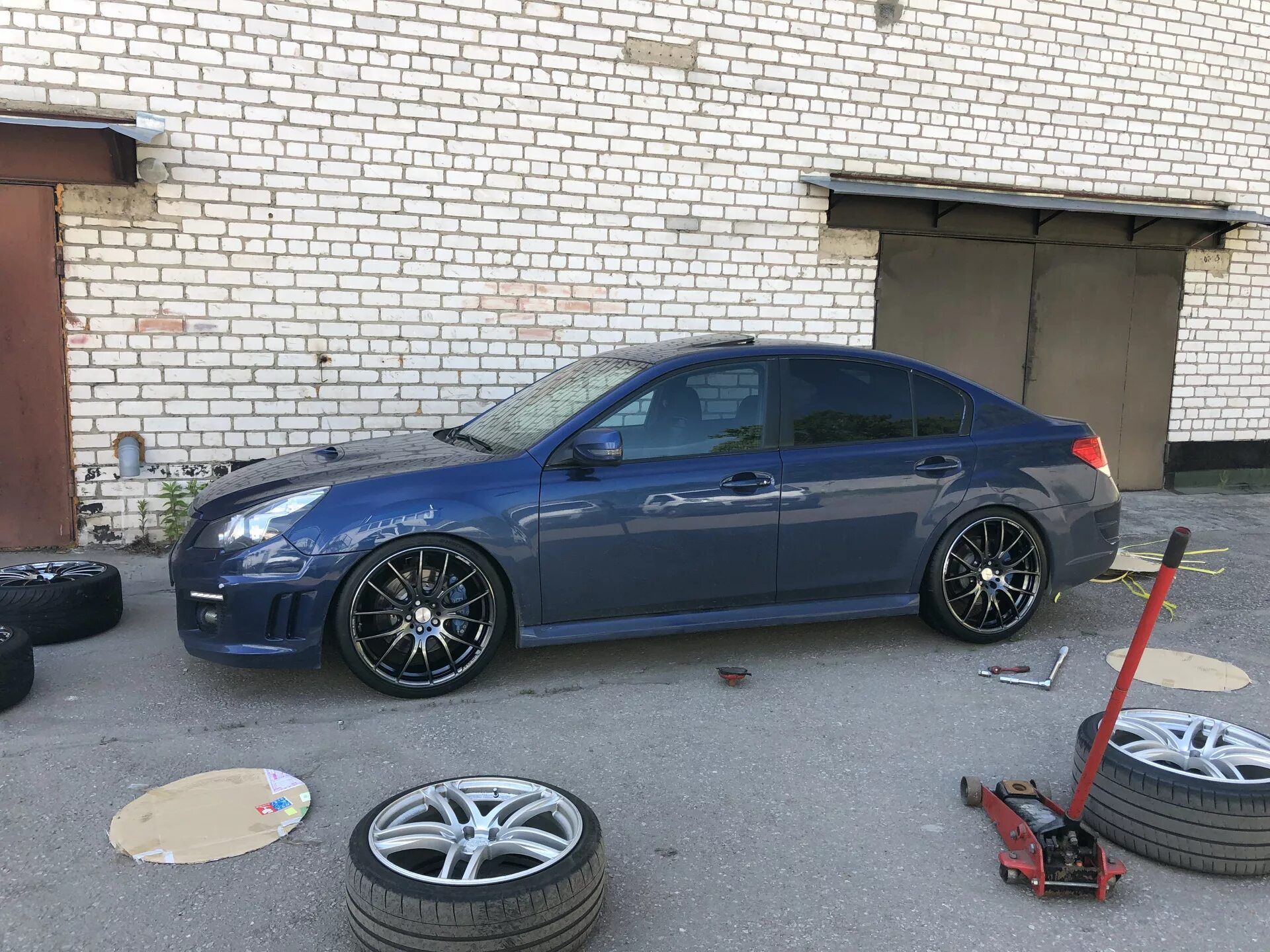 Шины субару легаси. Шины субару легаси. Subaru legacy диски r17. Шины субару легаси. Subaru legacy bl5.