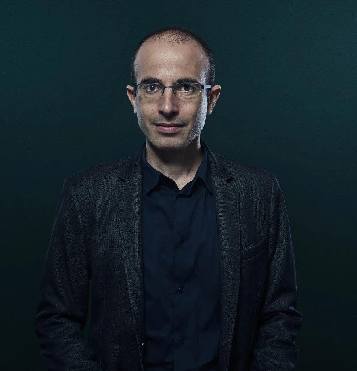 Харрари йовель. Yuval noah harari. Юваль ной харари и ицик. Юваль ной харари nexus. Юваль ной харари и ицик.