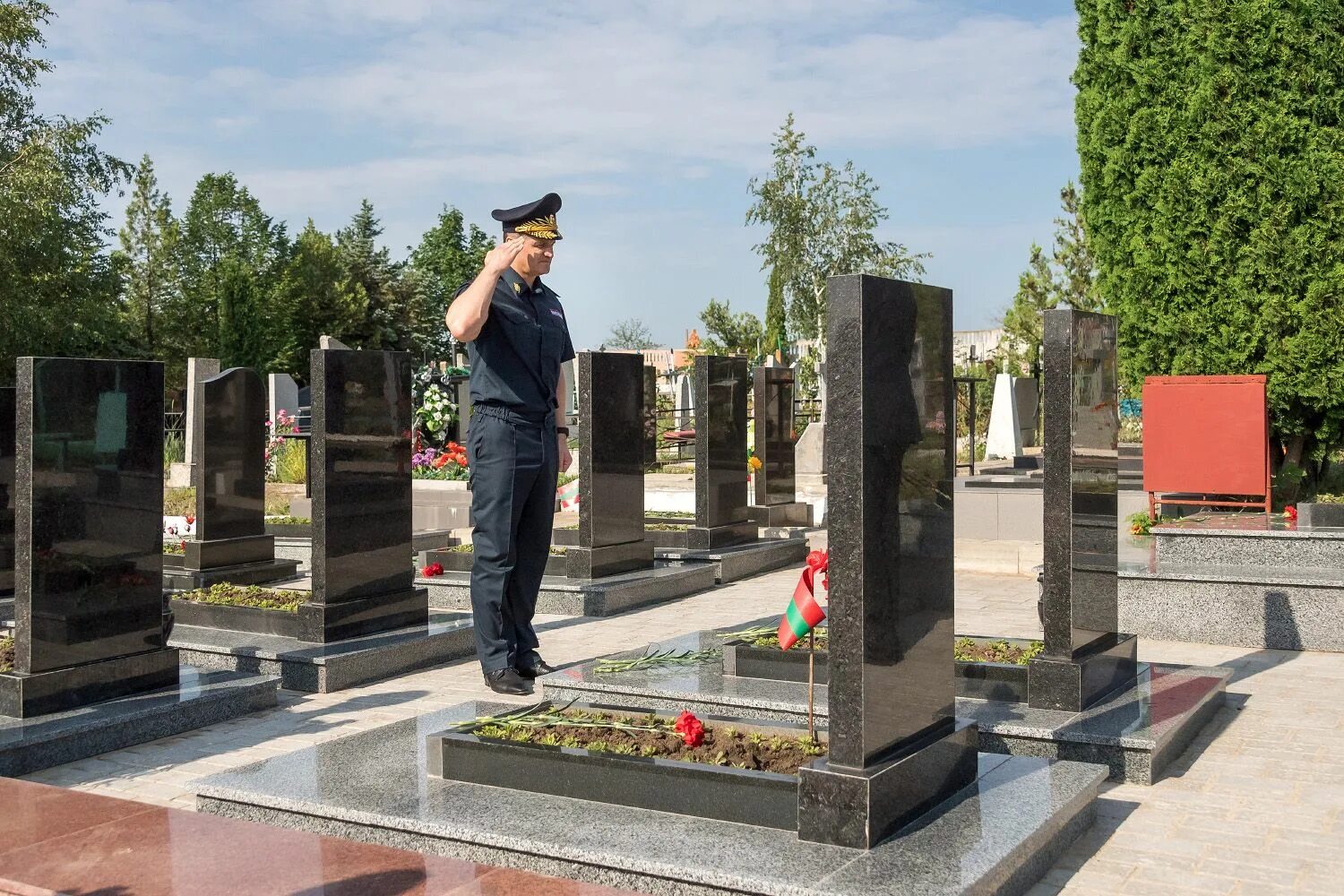 борисовское кладбище часы