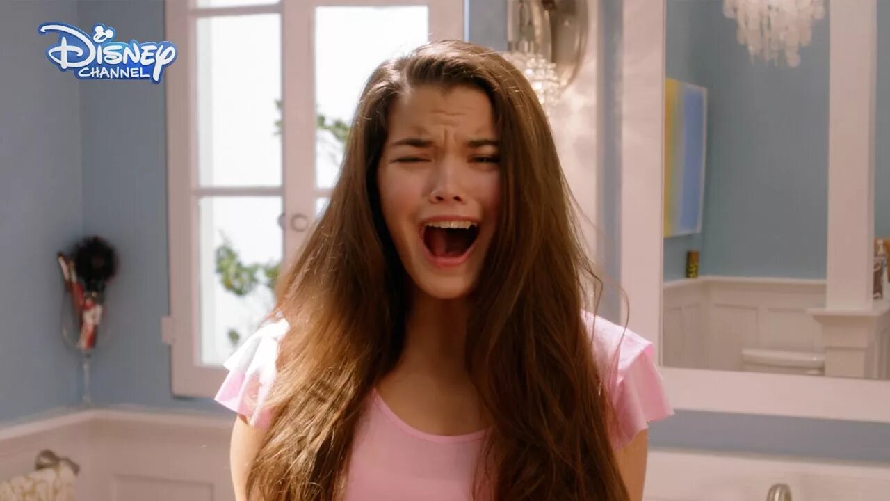 Сестрой вроде. Paris Berelc моя Невидимая сестра.