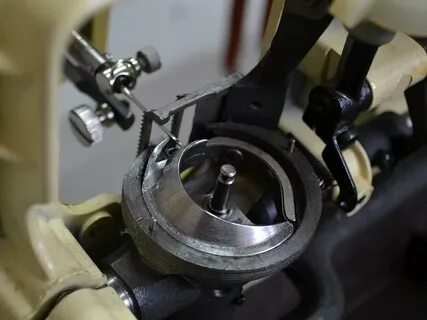 Челночное устройство швейной