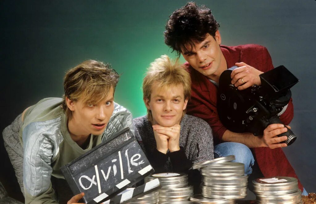 Алфавила группа слушать. Альфавиль группа. alphaville 1984. бернхард ллойд alphaville. франк мертенс alphaville.