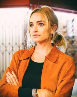 Brianne Howey - Height, Facts, Biography Models Height.