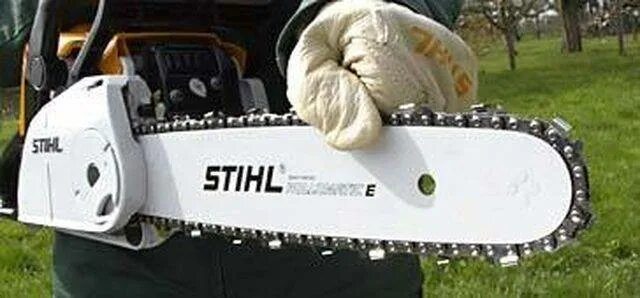 Как правильно поставить цепь на пилу. Штиль 180 цепь направление. Stihl MS 180 цепь направление. Цепь на бензопилу штиль 180. Цепь Stihl ms180.