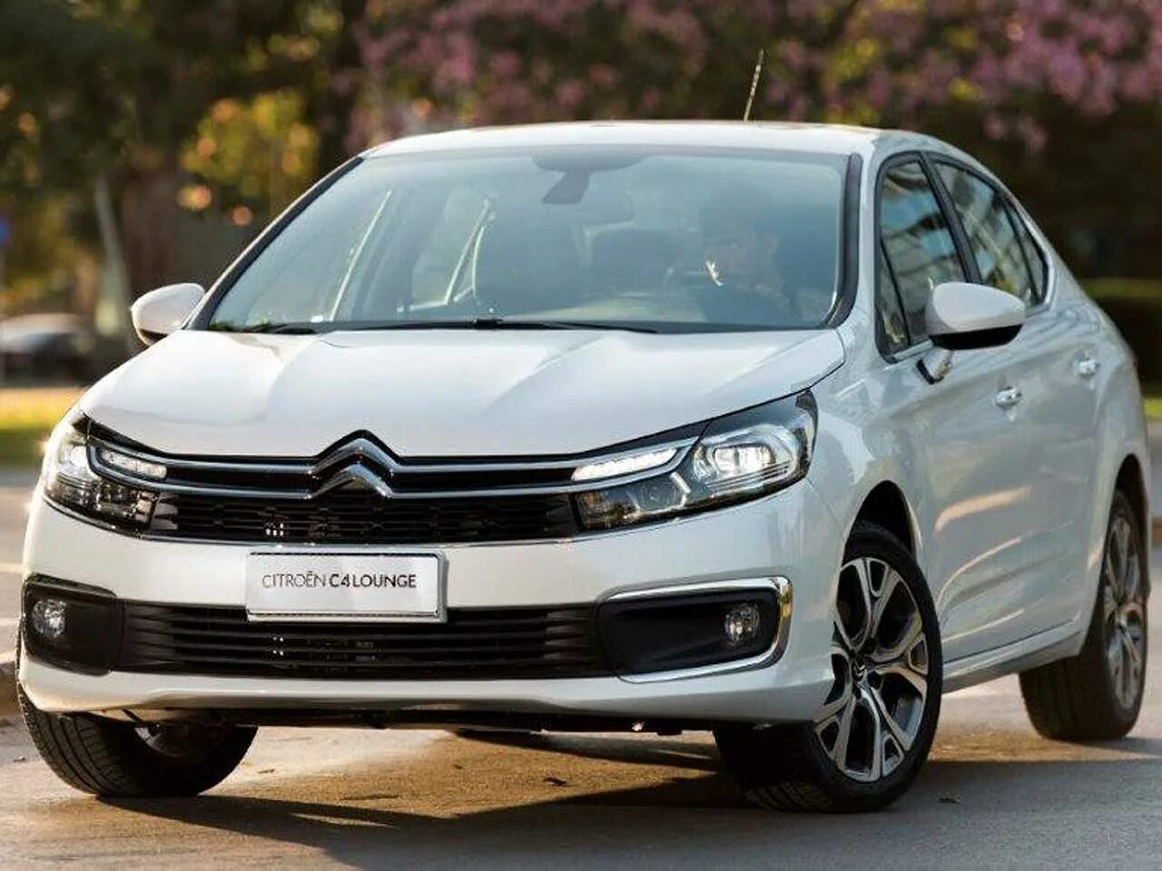 Новое с апреля 2021. Citroen c4 2021. Ситроен с4 седан 2021. Citroen c4 sedan 2021. Ситроен с4 седан 2018.