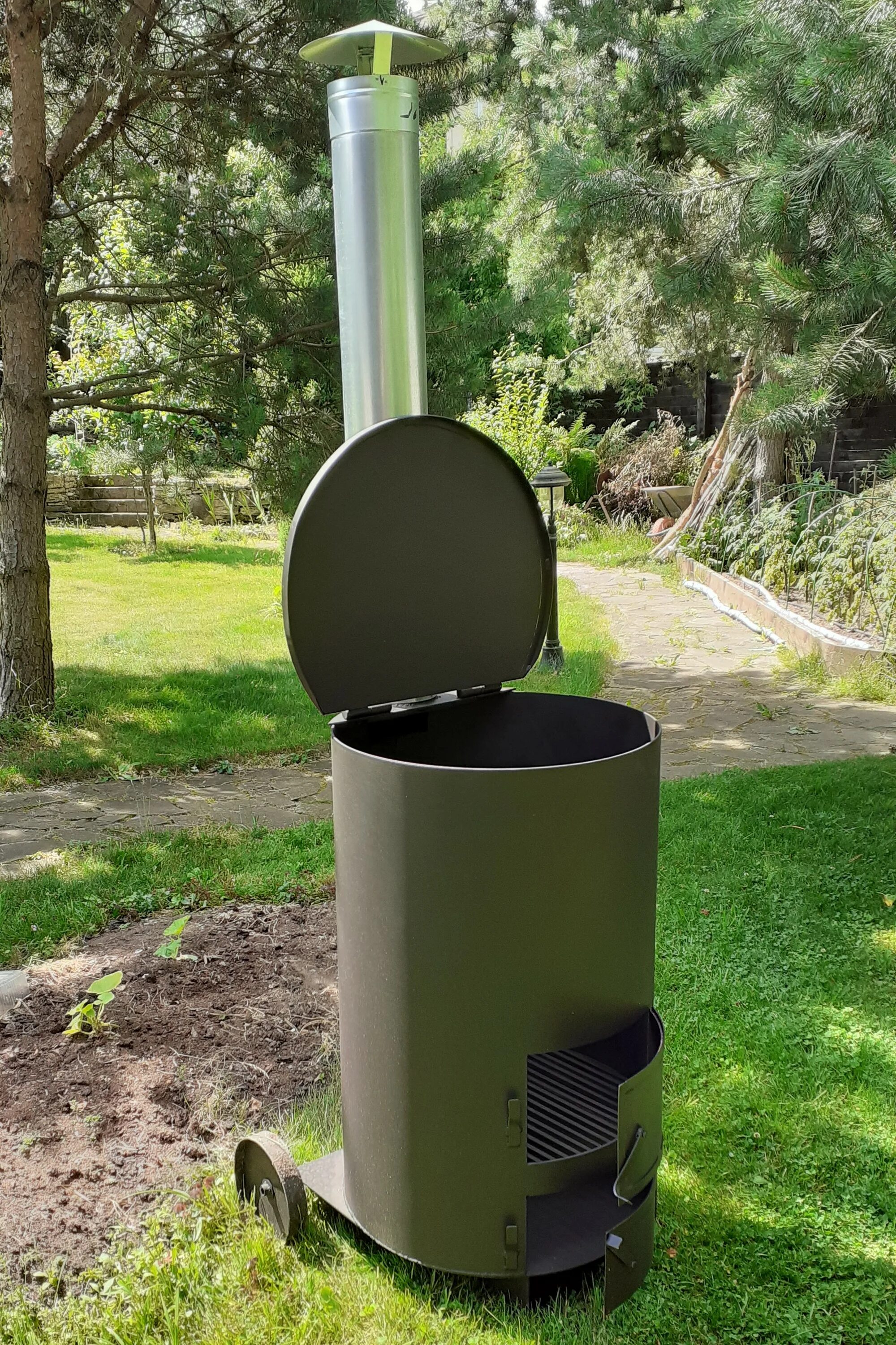 Готовая самодельная печь из бочки