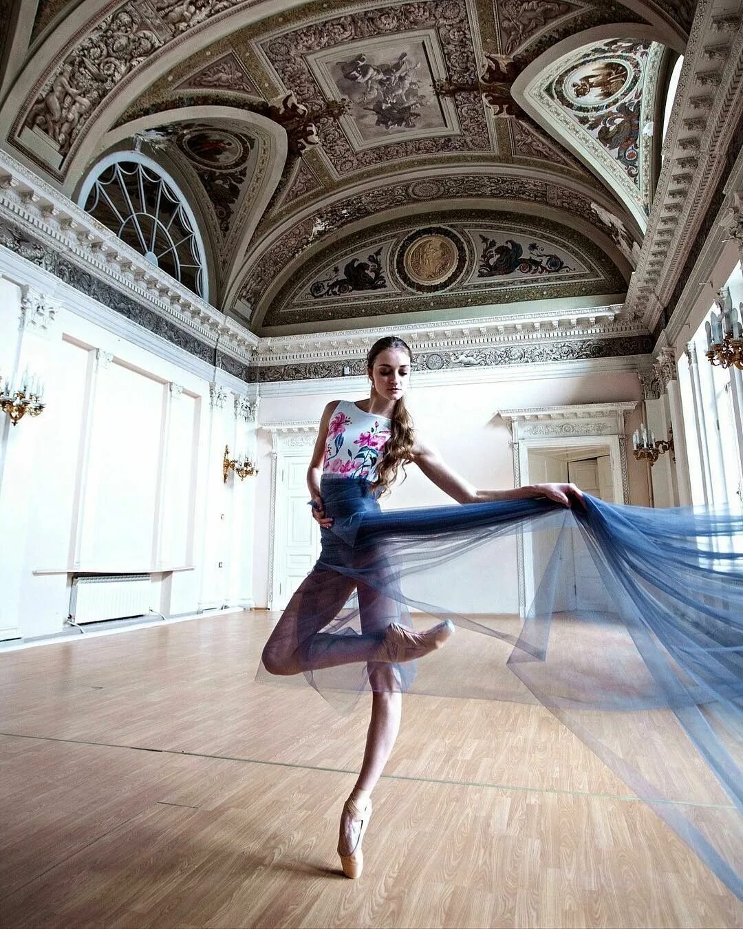 Балерины. Ballerina москва. Балерина утром рано. Большой театр москва балерины. Ballerina москва.