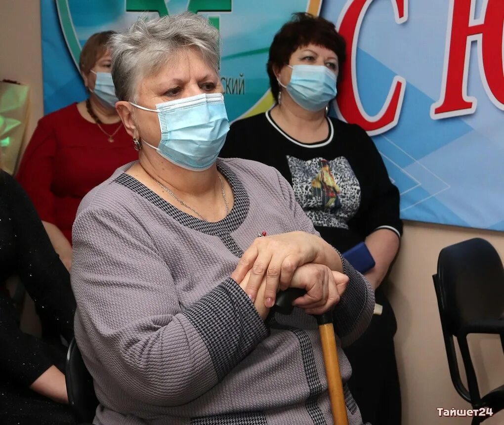 Медицинский техникум тайшет. Тайшет медицинский техникум. Тайшетский медицинский колледж. Тайшетский медицинский техникум эмблема. Тайшетский промышленно-технологический техникум.