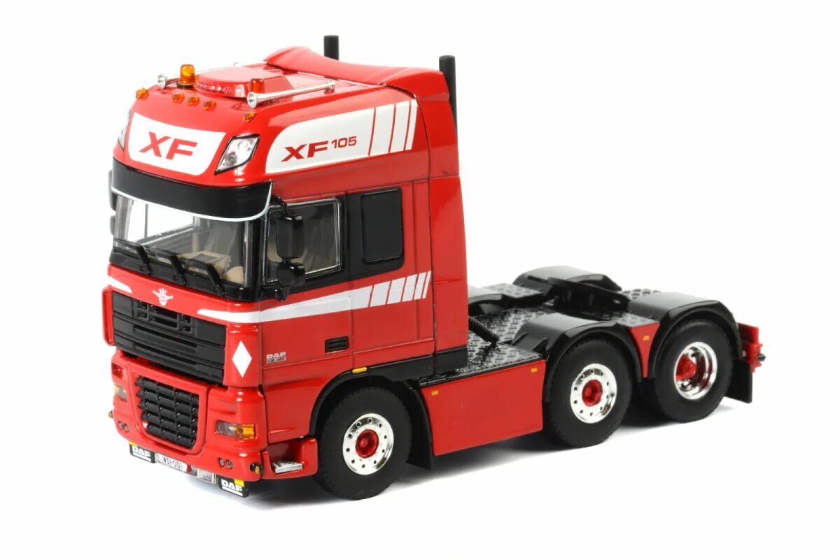 Daf space cab. Daf xf 105 super space cab. модель машины daf xf105. масштабная модель даф 105. сборная модель daf 3600 space cab.