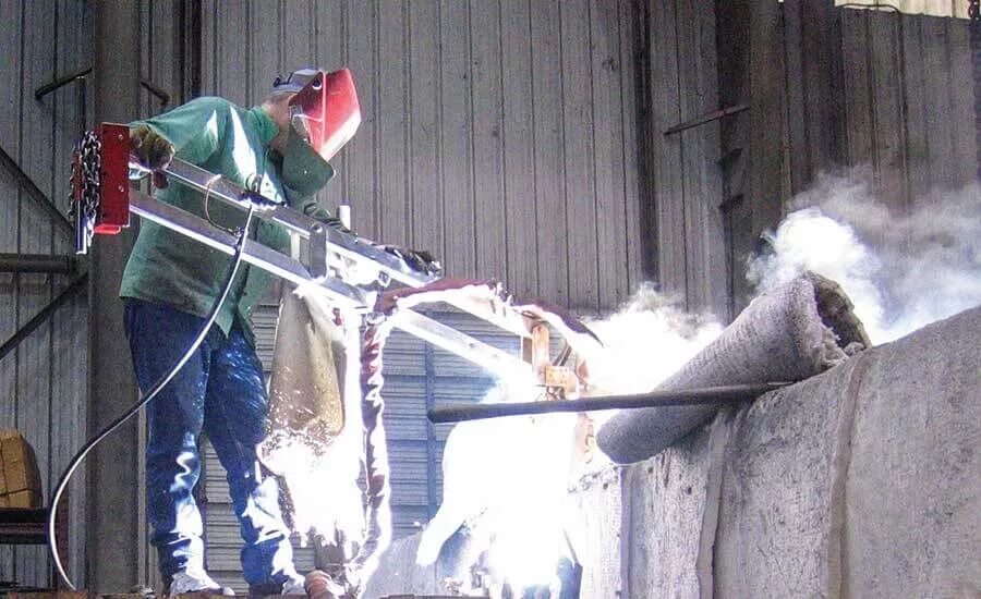 Сварочная окалина. Свари больше. Сварка толстого металла 30мм электродом. Надпись сваркой. Ручная сварка трубопроводов.