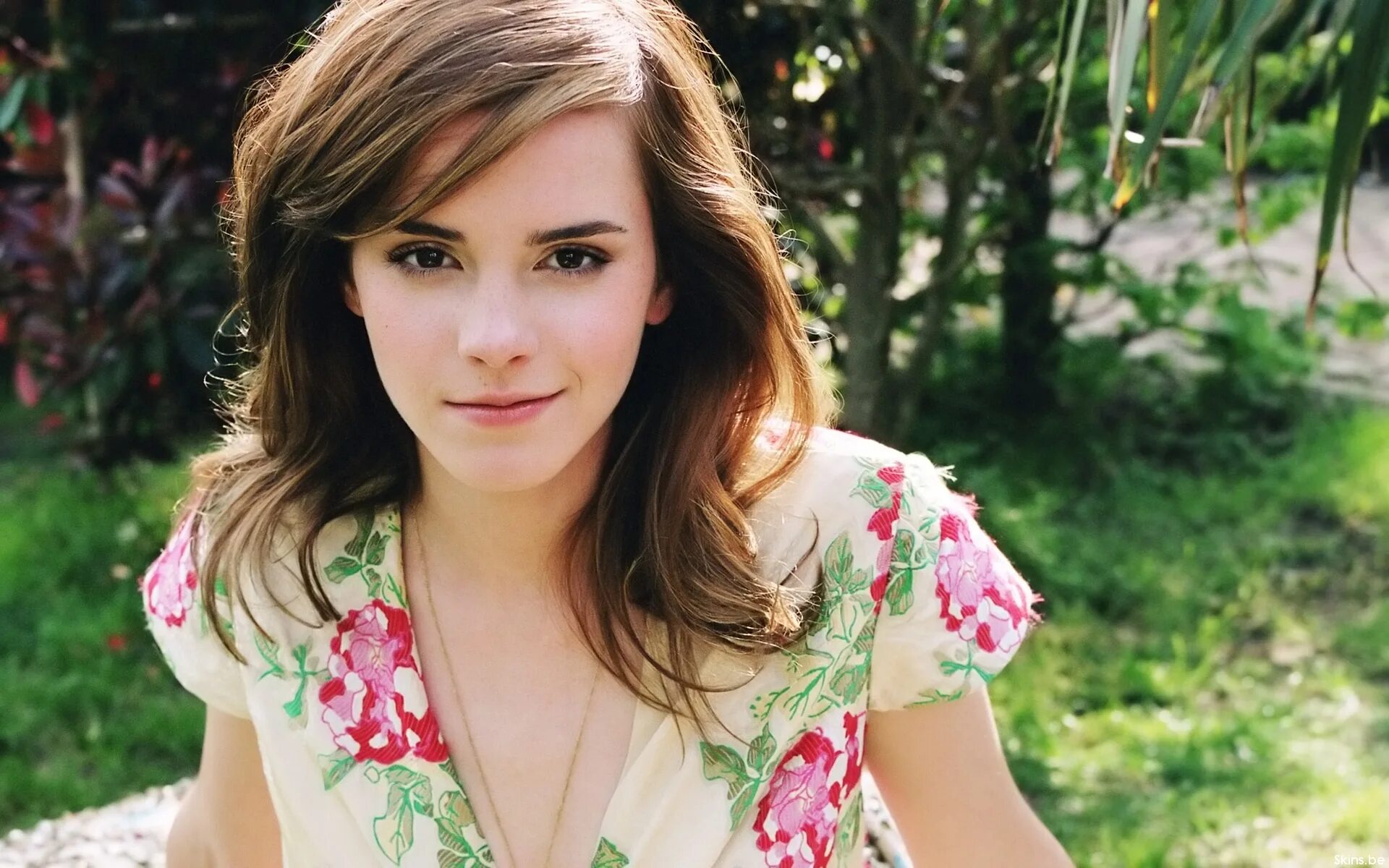 Милая девушка имеет. Emma Watson 2013.