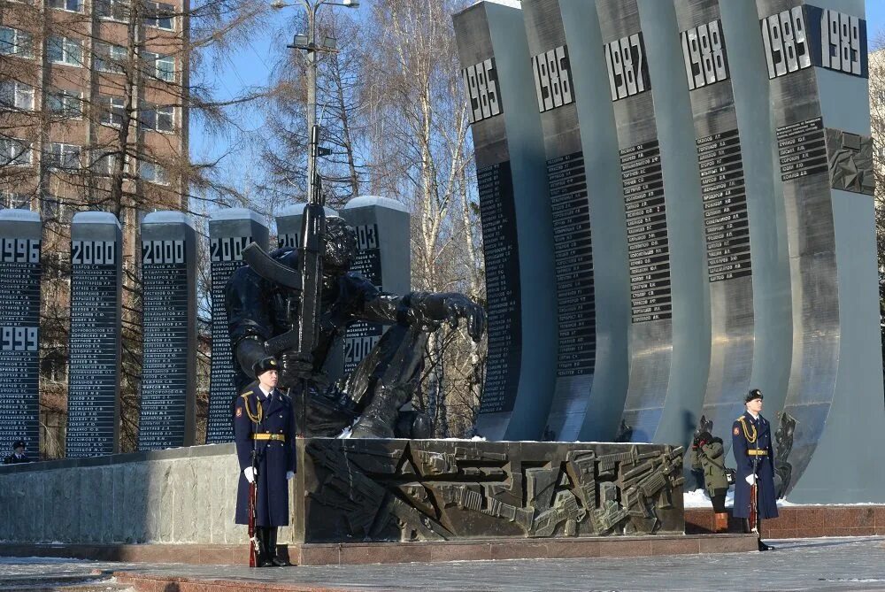 Мемориала черный тюльпан. Чёрный тюльпан екатеринбург памятник. мемориал афганцам в екатеринбурге. мемориал черный тюльпан таганрог.
