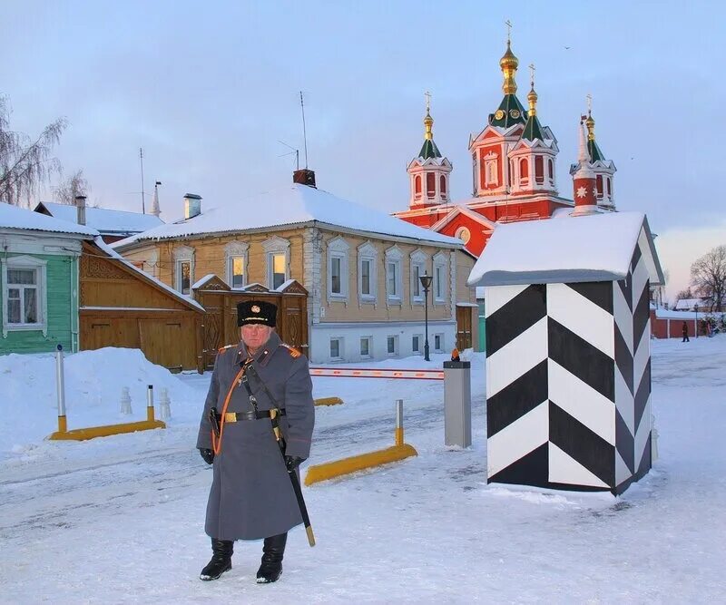 Царский пост. Городовой Коломна. Городовой в Нижнем Новгороде зимой. Будка городового в царской России. Коломенский Кремль городовой.