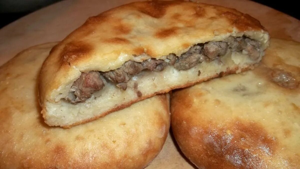Как называется пирожки с мясом жареные