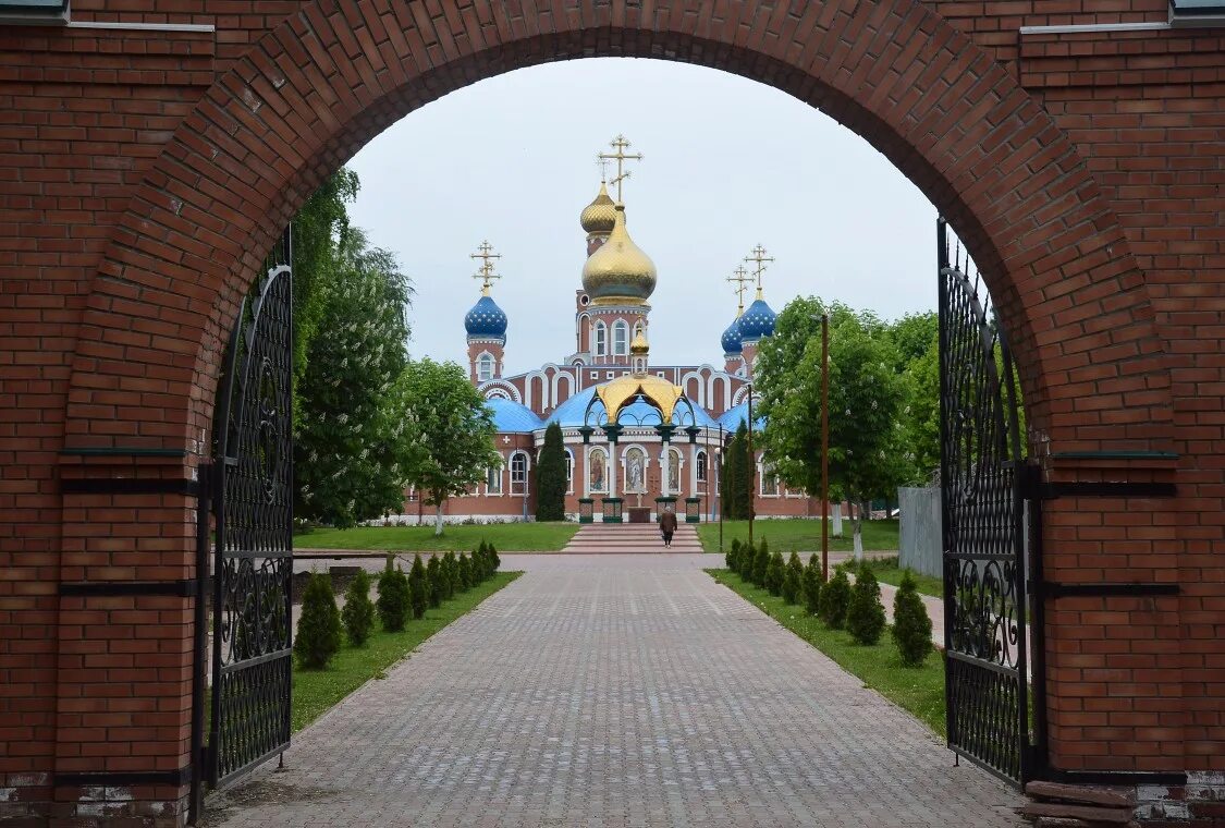 Свято-Воскресенский мужской монастырь Самара. Мужской монастырь Самара на Черемшанской. Свято-Воскресенский мужской монастырь Самара братия. Свято воскресенский монастырь самара