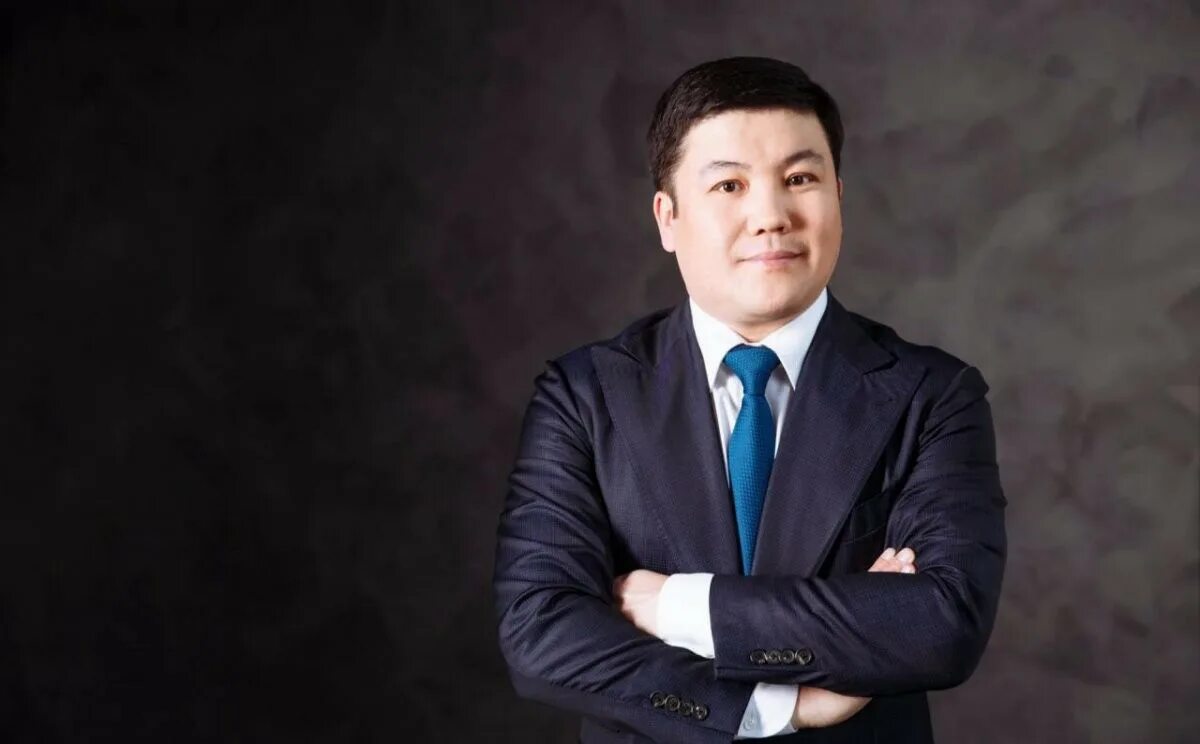 Юморист кабатов. Турсынбек кабатов. Турсынбек кабатов квн. Турсынбек кабатов семья. Юморист кабатов.