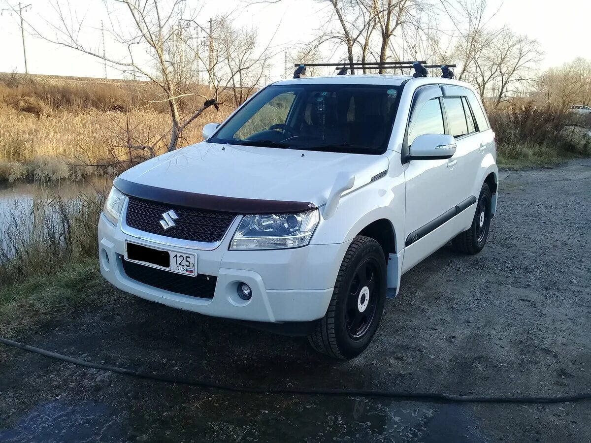 Сузуки эскудо 2009. Белый Сузуки эскудо 2009. Сузуки джип 2009. Suzuki Escudo белый.