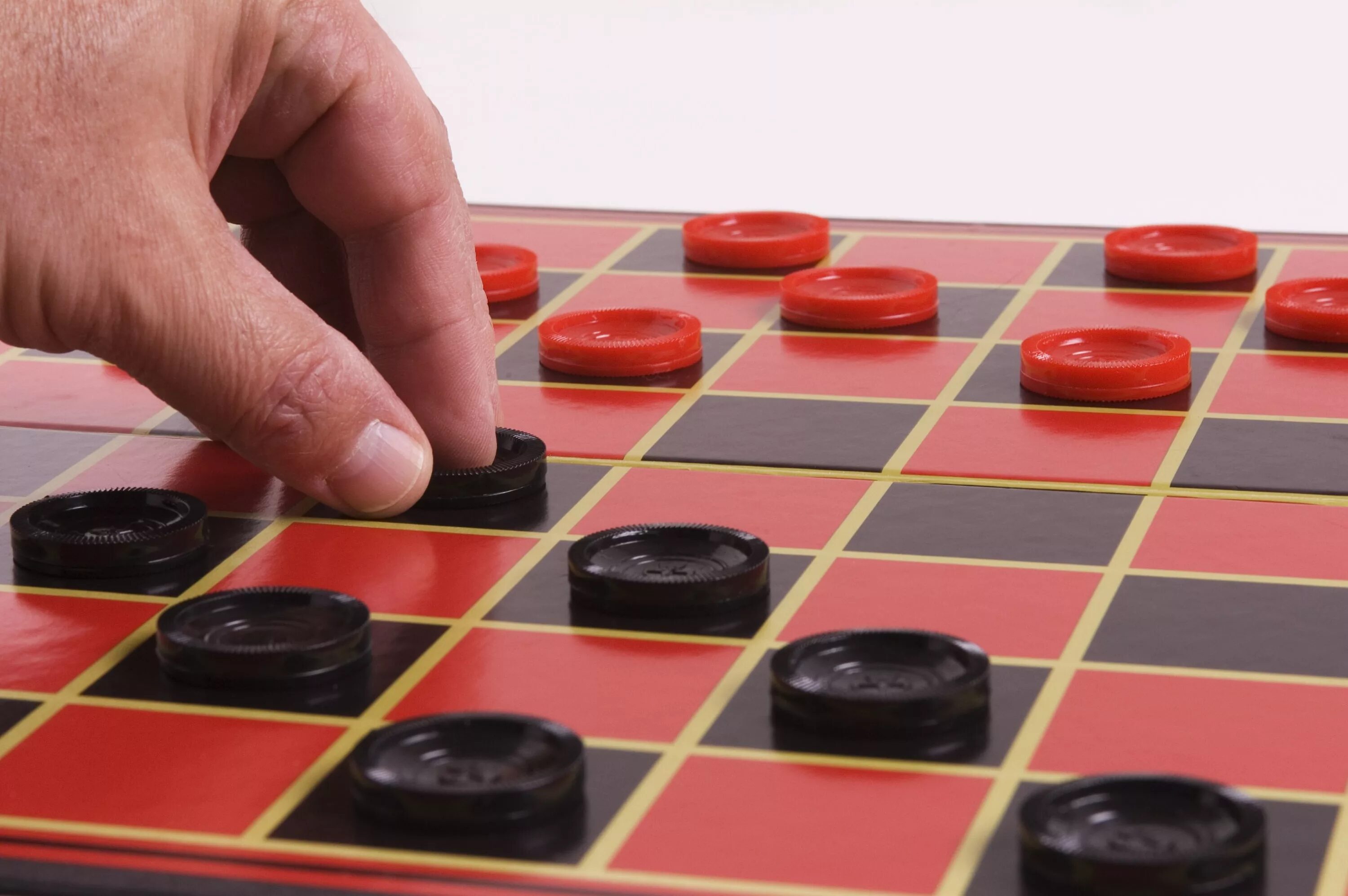 Checkers game. Шашки. Игра «шашки». Шашки игрушки. Шашки на столе.