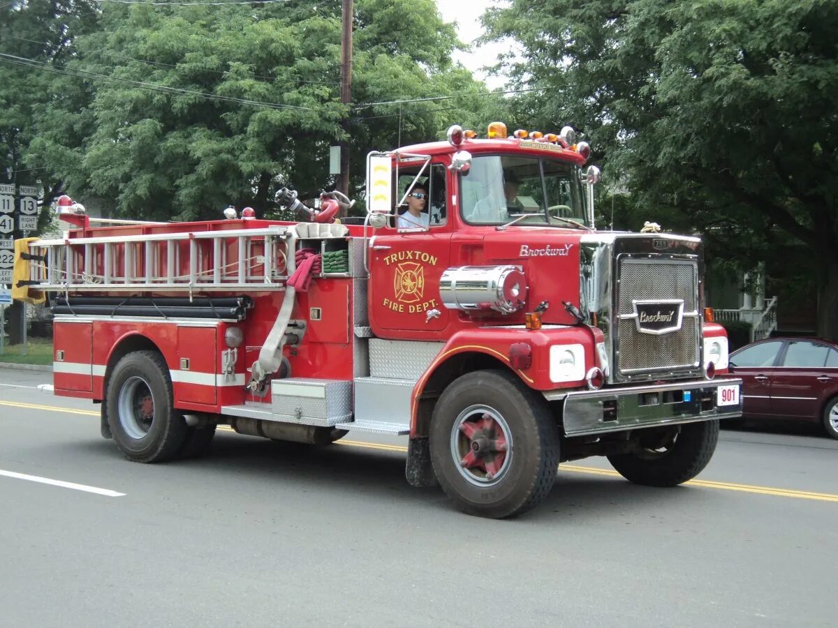 Mack Fire Truck. Brockway c00. Brockway Грузовики. Пожарные автомобили США. Пожарный грузовик