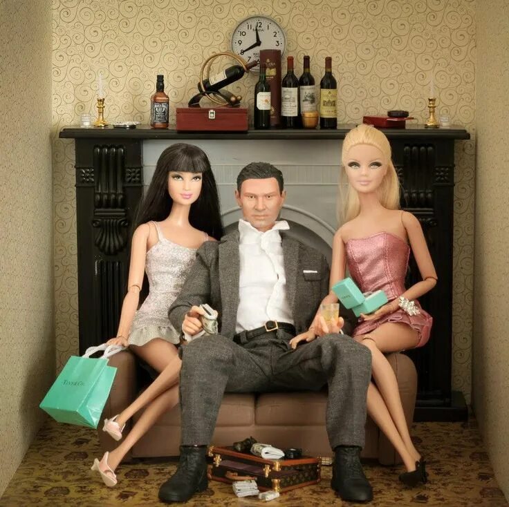 Кен трансгендер. Убийцы кен и барби на русском. Некрасивые куклы барби. Кен и барби на прогулке в парке. Убийцы кен и барби на русском.