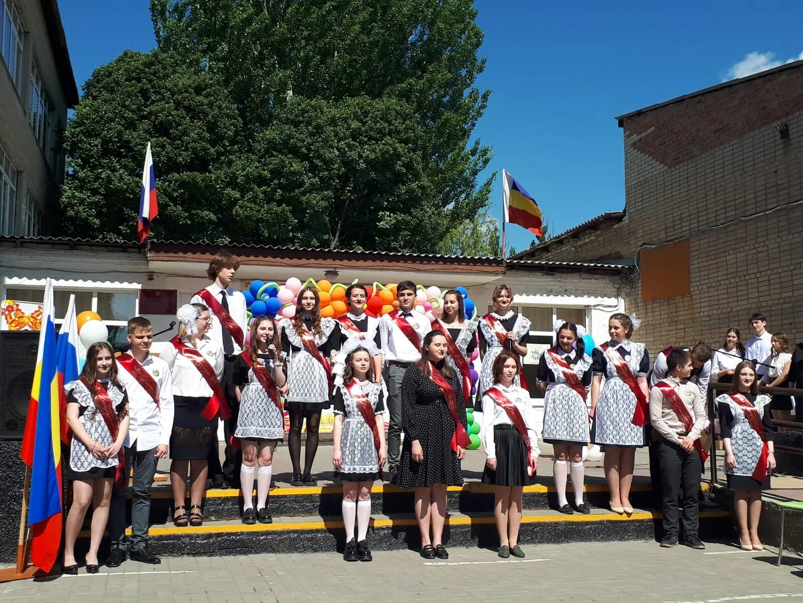 Новости г новошахтинск ростовская область. Школа 14 новошахтинск. школа 25 новошахтинск. школа 7 новошахтинск. школа 40 новошахтинск.