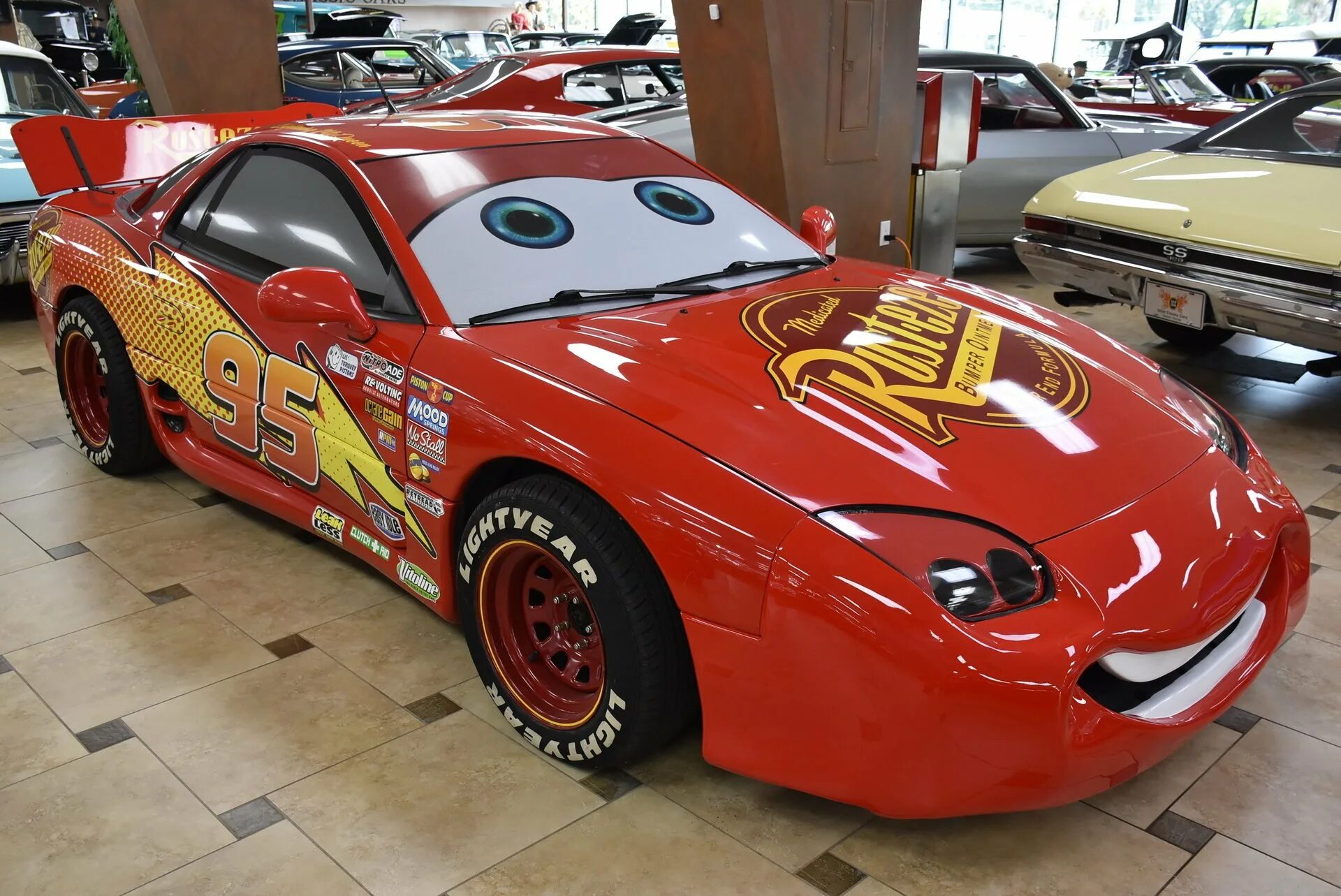 Маквин машина в жизни. Молния Маккуин. MCQUEEN молния Маккуин. Cars Lightning MCQUEEN. Mazda RX-7 молния Маккуин.