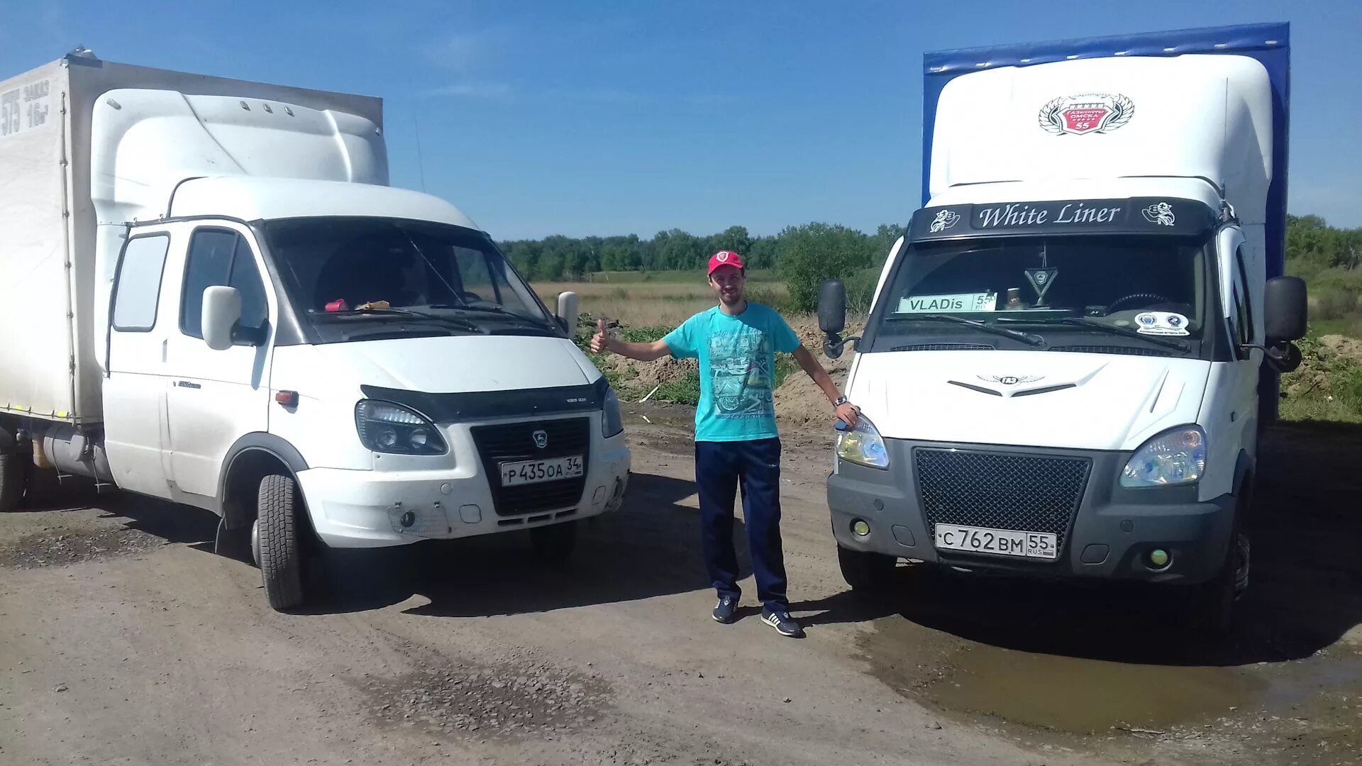 Работа под газель. Водитель кат в на газель. Газель некст грузовая категории в. Устроиться к технику на работу на газель. Фото водителя газели грузовой.