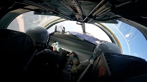 Экипаж боевого самолета
