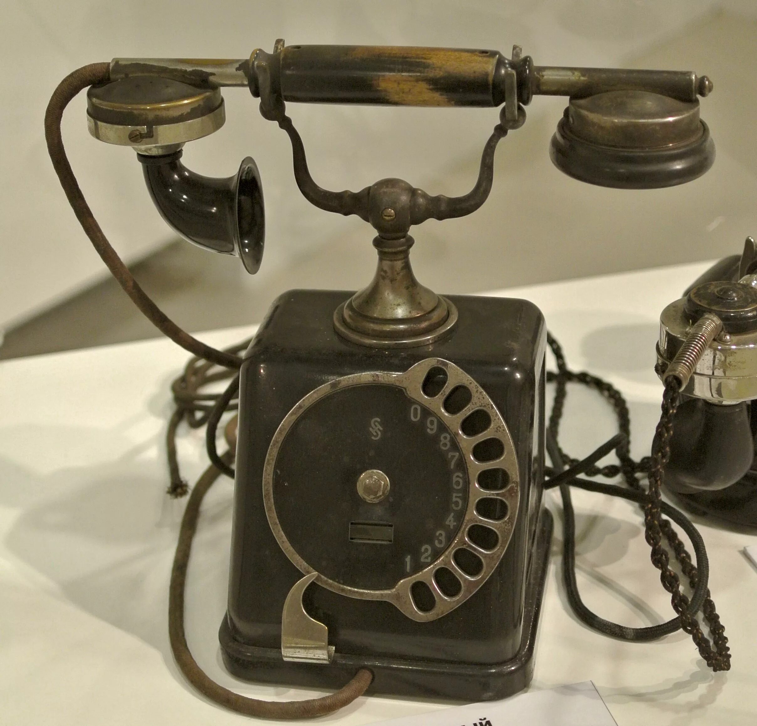 ЭЛМОН Браун Строуджер. Siemens & Halske ZBSA 19. Телефонный аппарат Бойля 1896. Телефонный аппарат Эриксон 1910 года. Как получить старый телефон