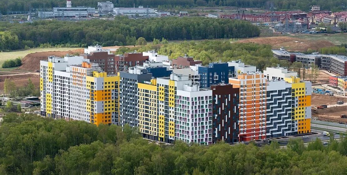 Жилой комплекс подмосковья. Микрогород Красногорск. Микрогород в лесу Митино. ЖК Микрогород в лесу Москва. ЖК город в лесу Пятницкое шоссе.