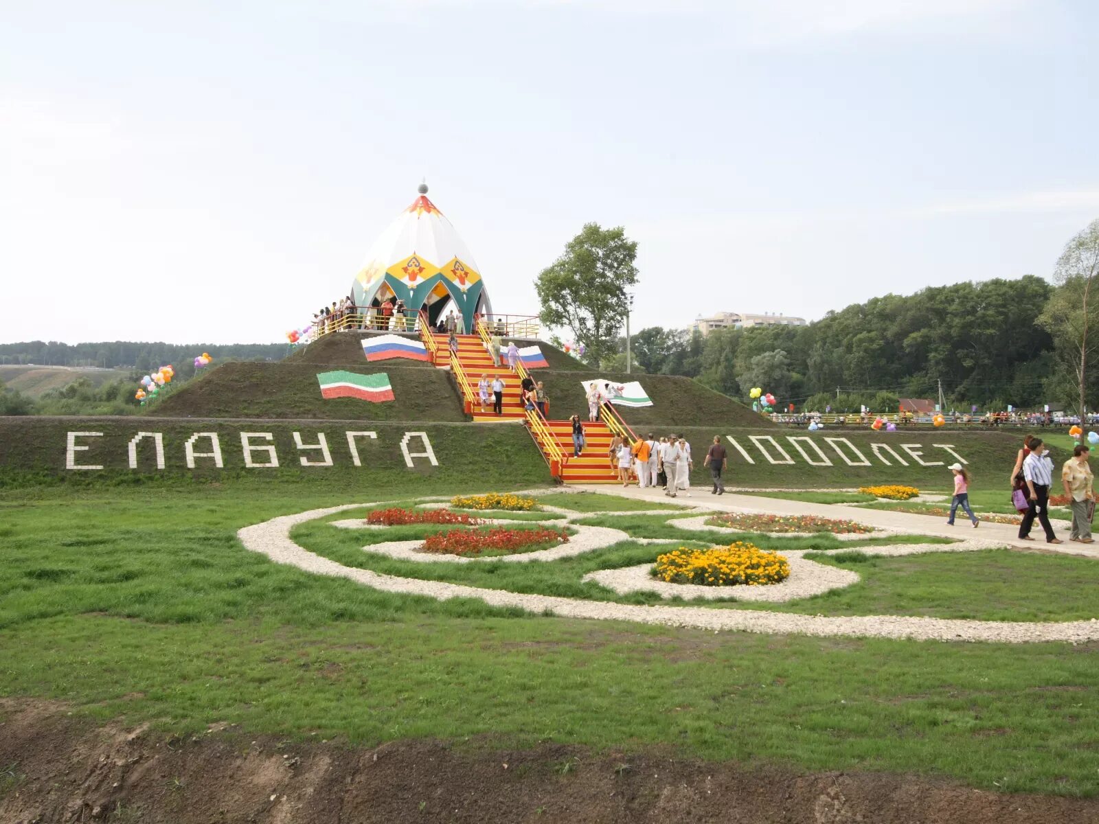 Елабуга татарстан достопримечательности. Елабуга 2024. Тетюшский пивзавод. Площадь тысячелетия елабуга. Елабуга центр города.