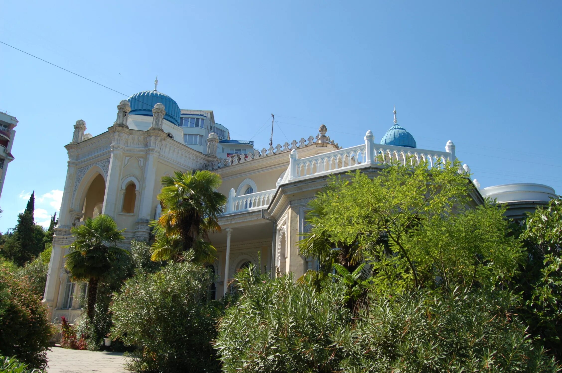 дворец эмира бухарского. железноводск дворец эмира. дача эмира бухарского в железноводске. дворец эмира бухарского (ялта) достопримечательности ялты. дворец дилькисо (эмира бухарского).