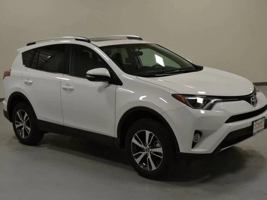 Тойота рав 4 год выпуска 2014. Toyota rav4 белая. Тойота рав 4 белая. Тойота рав 4 2018 белый. Тойота рав 4 2016 белая.