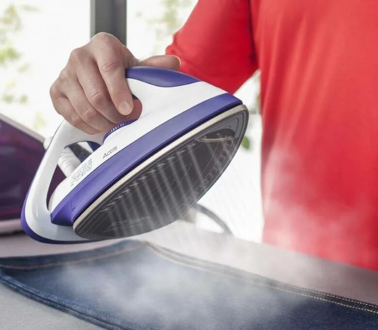 Как очистить парогенератор от накипи. Tefal gv6350. парогенератор tefal gv6350. утюг от парогенератора. горячий утюг.
