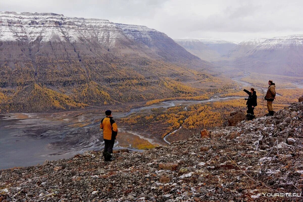 Плато путорана фьорды. Заповедник плато путорана красноярский край. Норильск центральная улица. Озеро лама норильск. Норильск экскурсии.