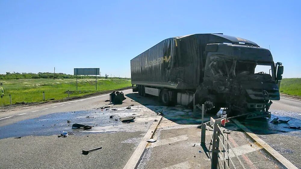 Авария на трассе м4 сегодня ростовской области. Дтп м4 дон аксайский район. Дтп трасса ростов сегодня. Дтп на трассе ростов ставрополь. Аварии м4 дон ростовская область.