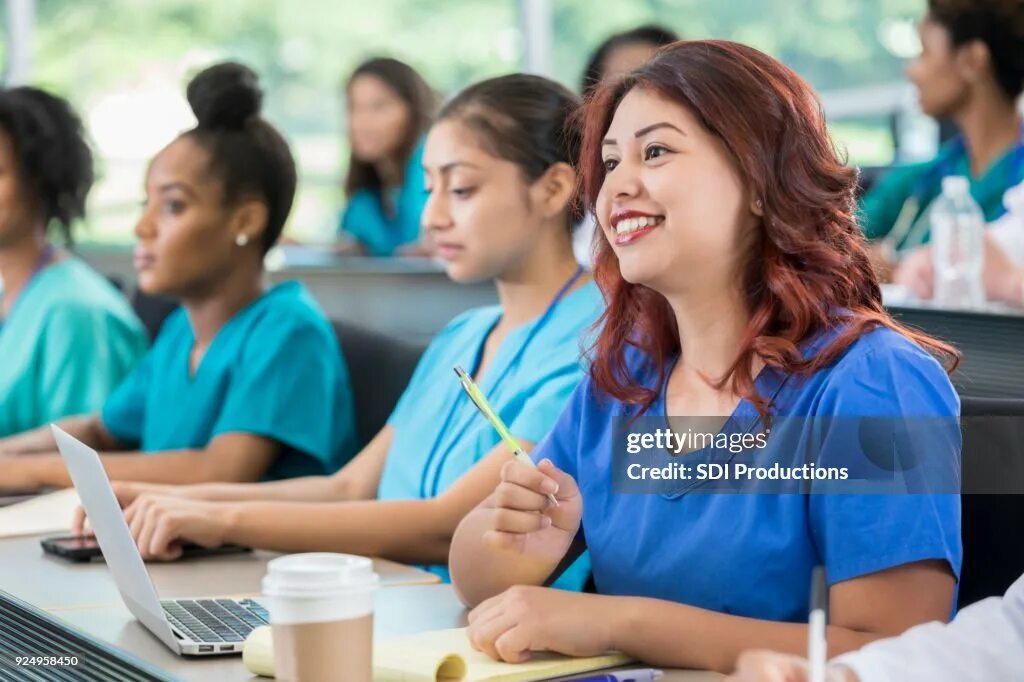 Nursing students. Nursing student. Student Assistant. Students Practice for nurse. Students Practice for nurse pictures.