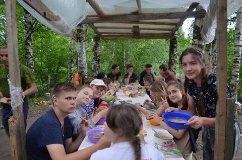 Более 30 человек