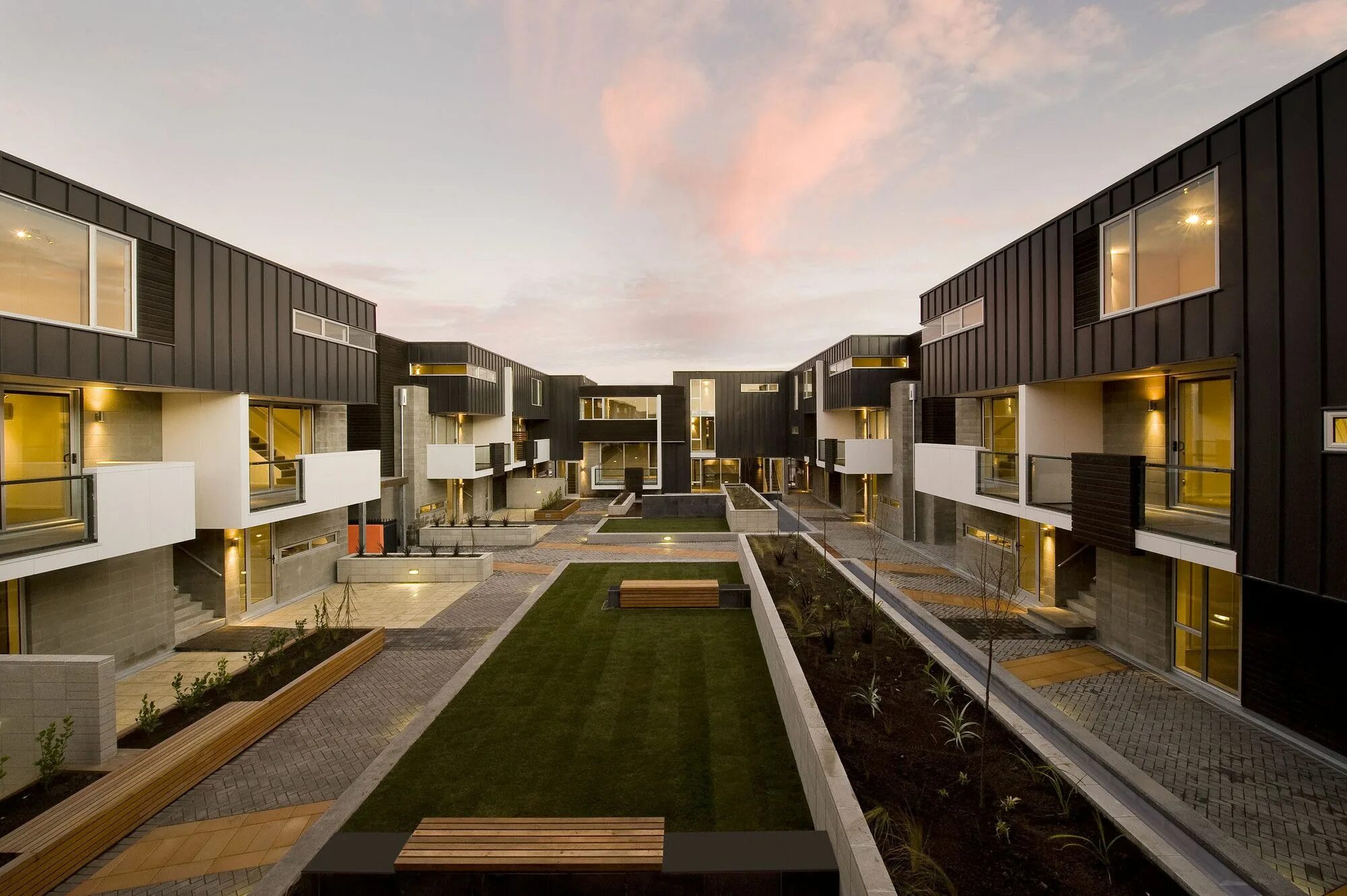 Complex lower. Modern residential complex. современная малоэтажная архитектура. таунхаусы современные. современная архитектура малоэтажных домов.