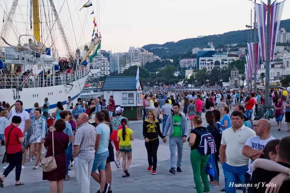 Прогноз ялта по часам. Ялта сегодня последние новости. Ялта сегодня. Много ли народу в Ялте сейчас. Погода в Ялте сегодня.